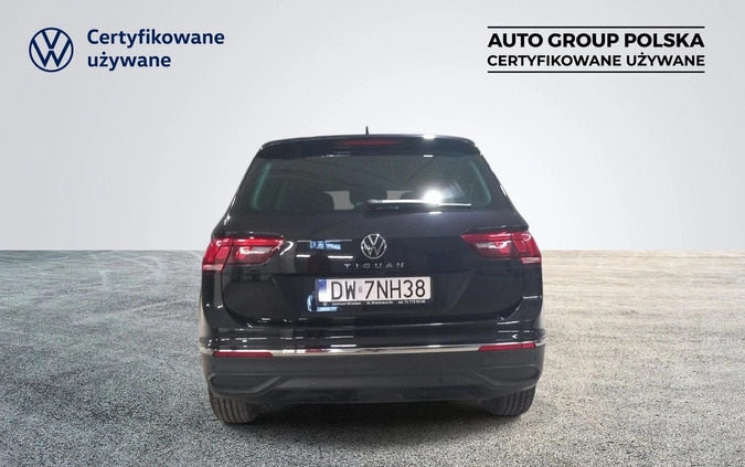 Volkswagen Tiguan cena 127900 przebieg: 30500, rok produkcji 2021 z Drohiczyn małe 277